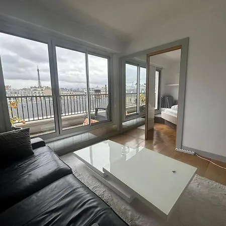 Apartment Eiffel Tower View 16th